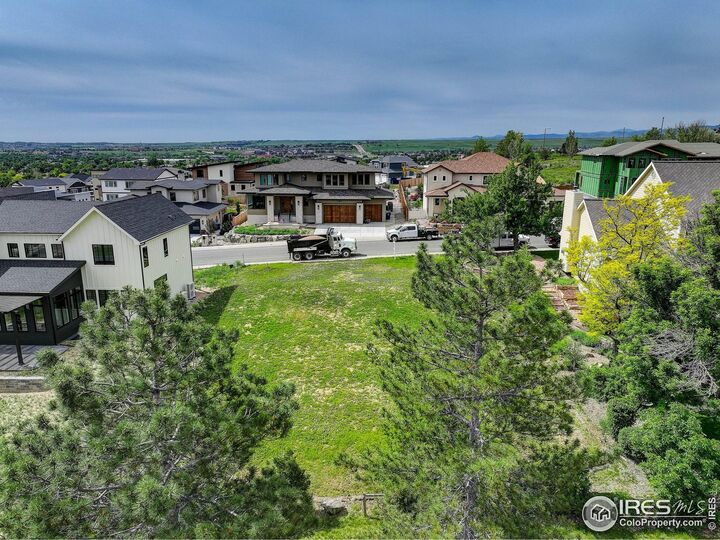 Property Photo:  1136 W Enclave Cir  CO 80027