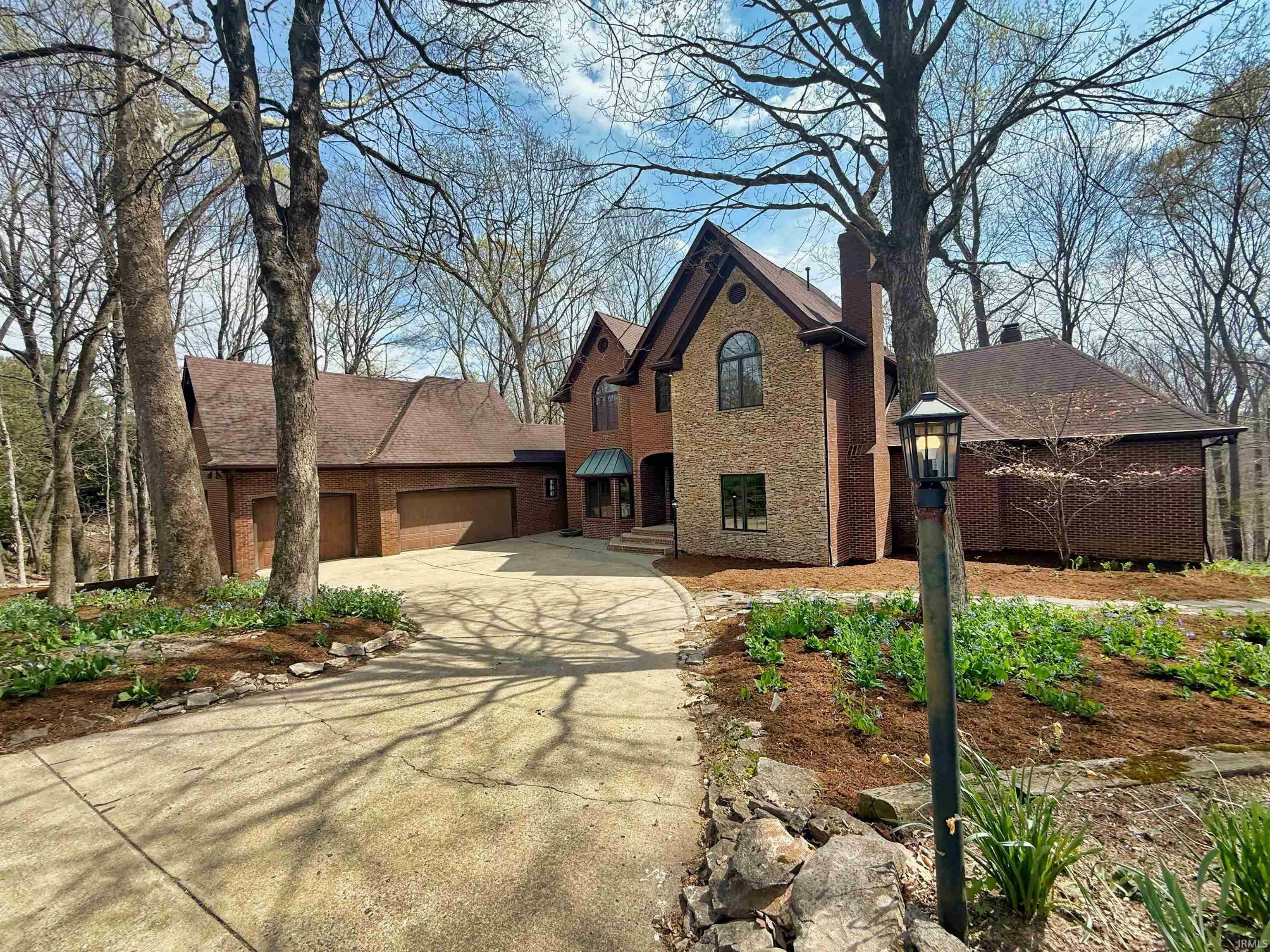 Property Photo: 3712 E Devonshire Lane IN 47408