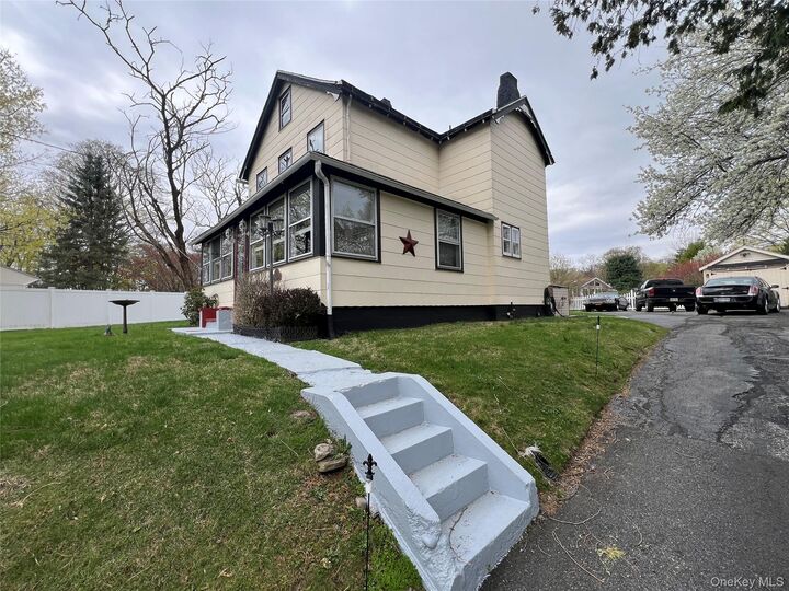 1731 Maple Ave Maple Avenue  Peekskill NY 10566 photo