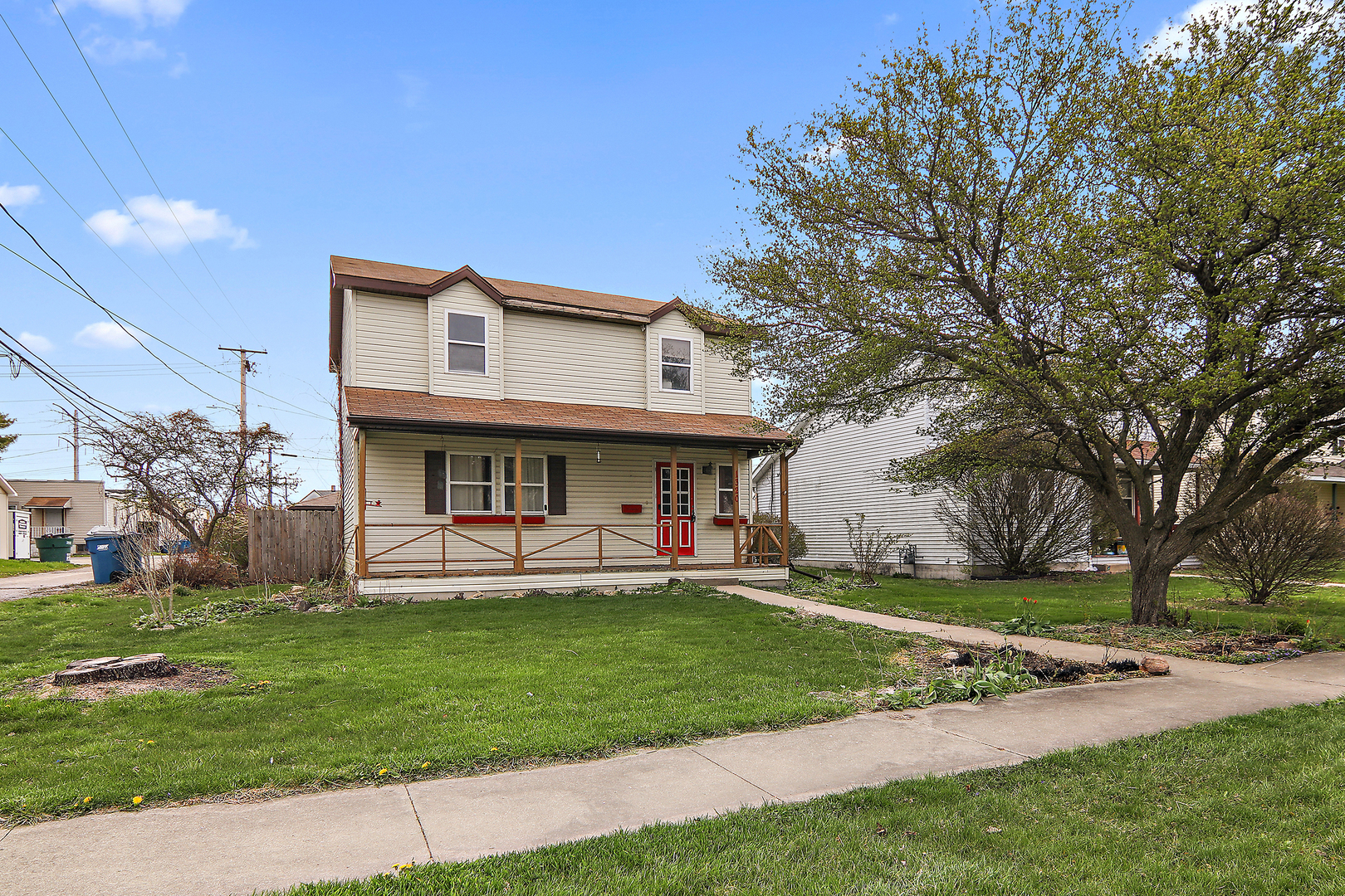 Property Photo: 1320 S 3rd Avenue IL 60901