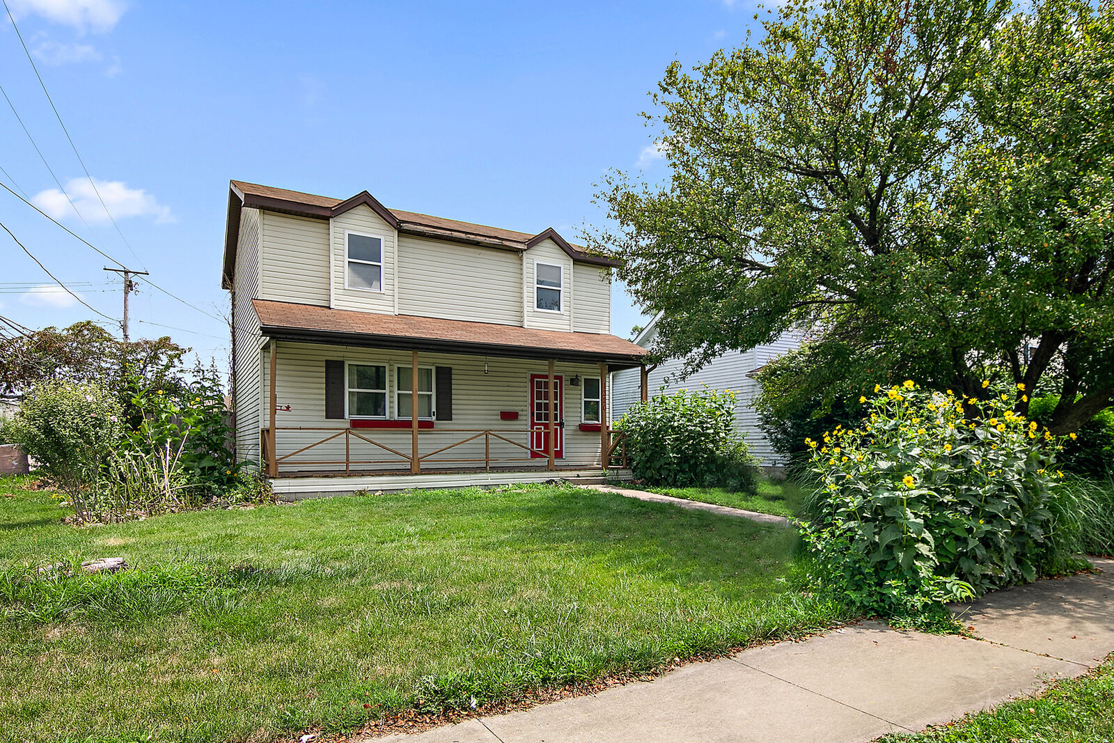 Property Photo: 1320 S 3rd Avenue IL 60901