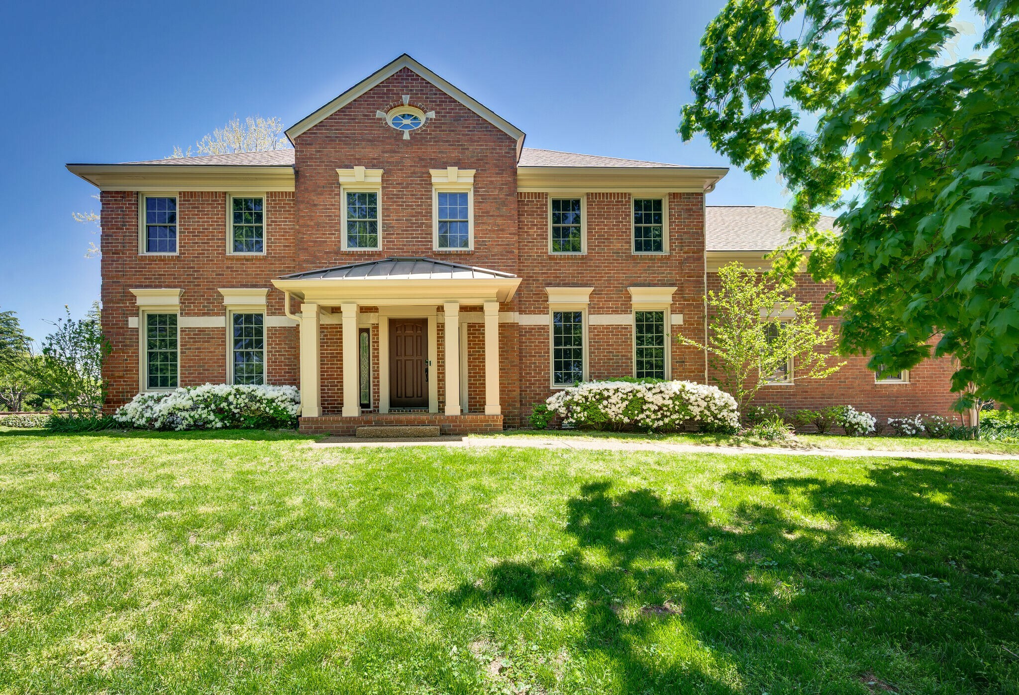 Property Photo: 1008 Green Hill Cv TN 37027