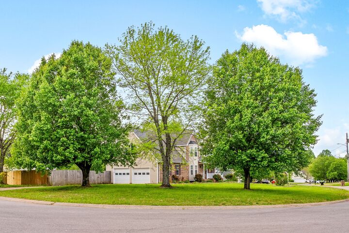 Property Photo: 2413 Tana Way TN 37042