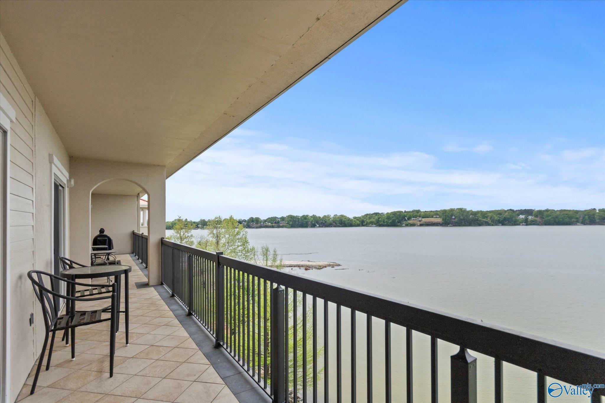 Property Photo: 12100 Two Rivers Drive Ph-B AL 35611