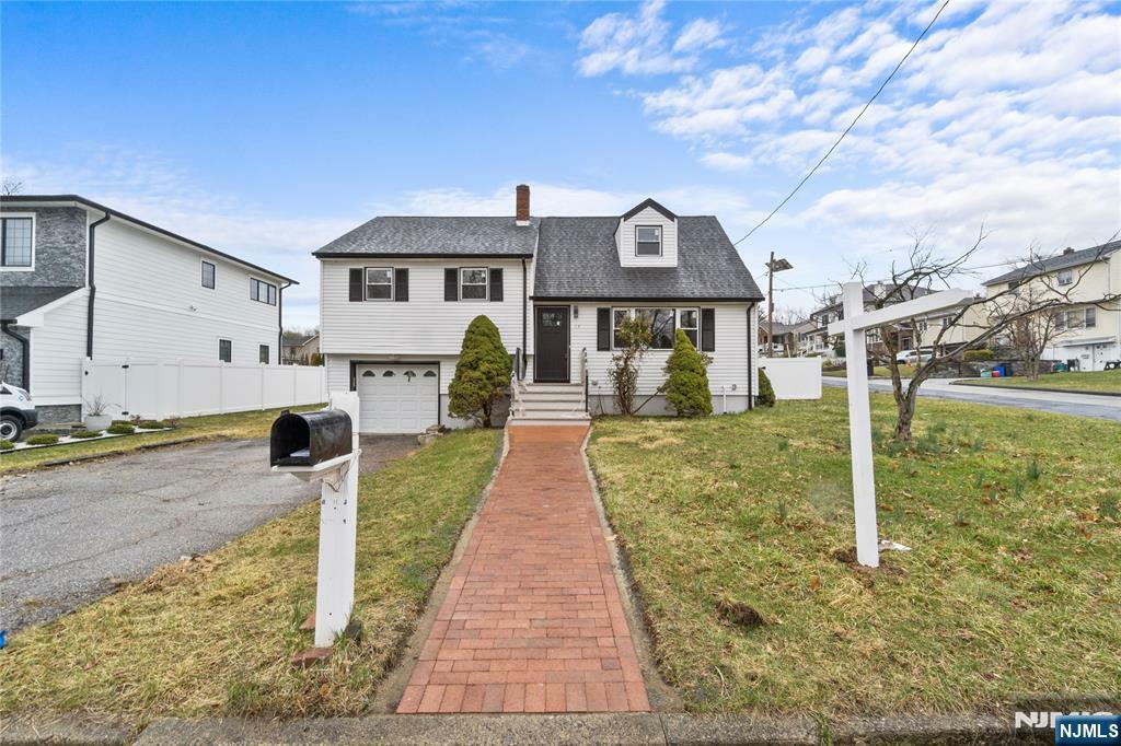 14 Lynn Place  Little Falls NJ 07424 photo