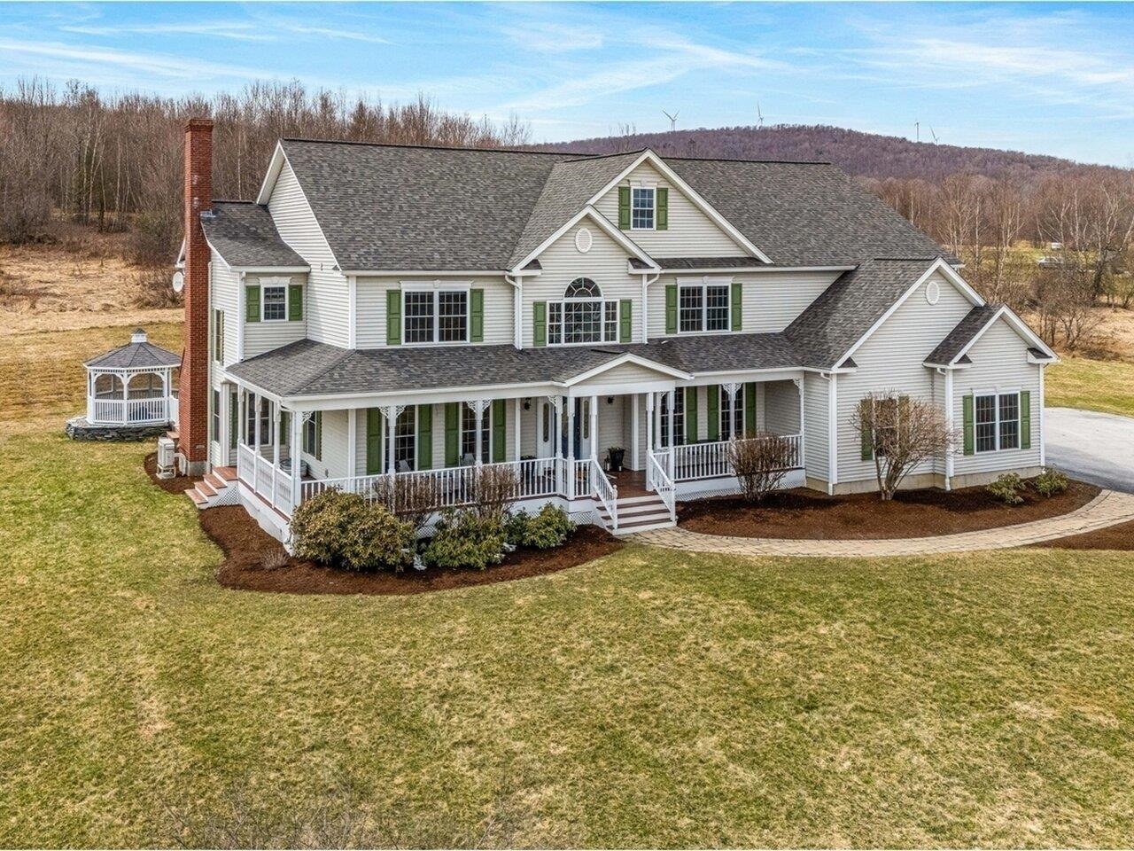 Property Photo: 254 McNall Road VT 05454