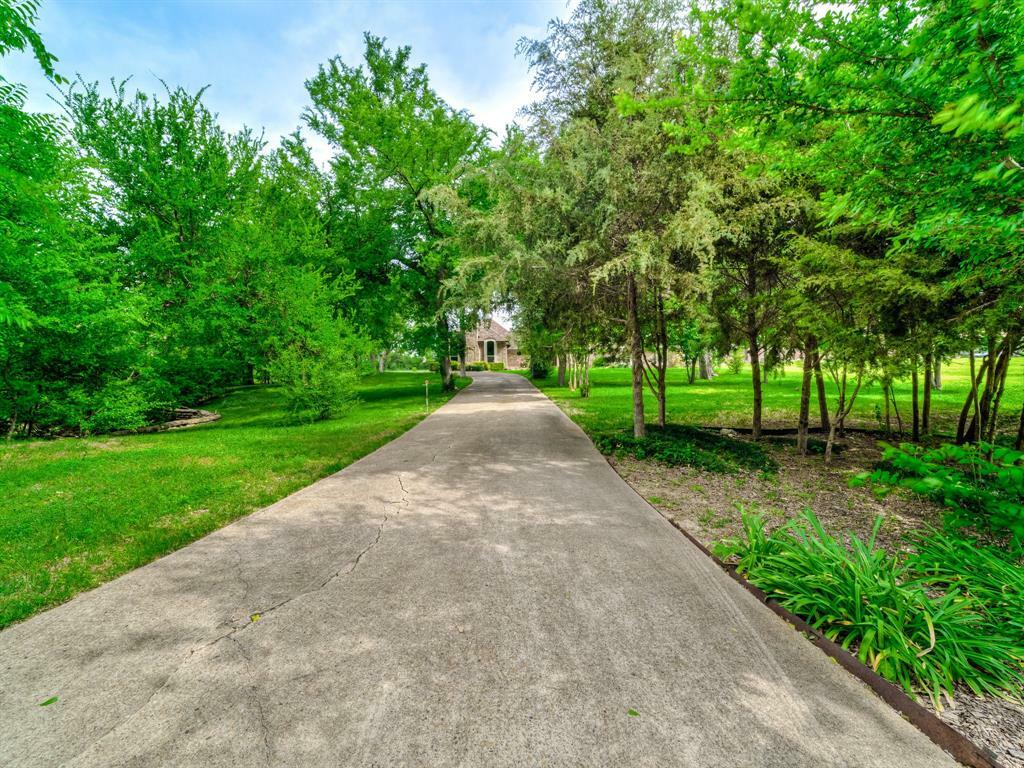 Property Photo: 907 Red Oak Creek Drive TX 75154