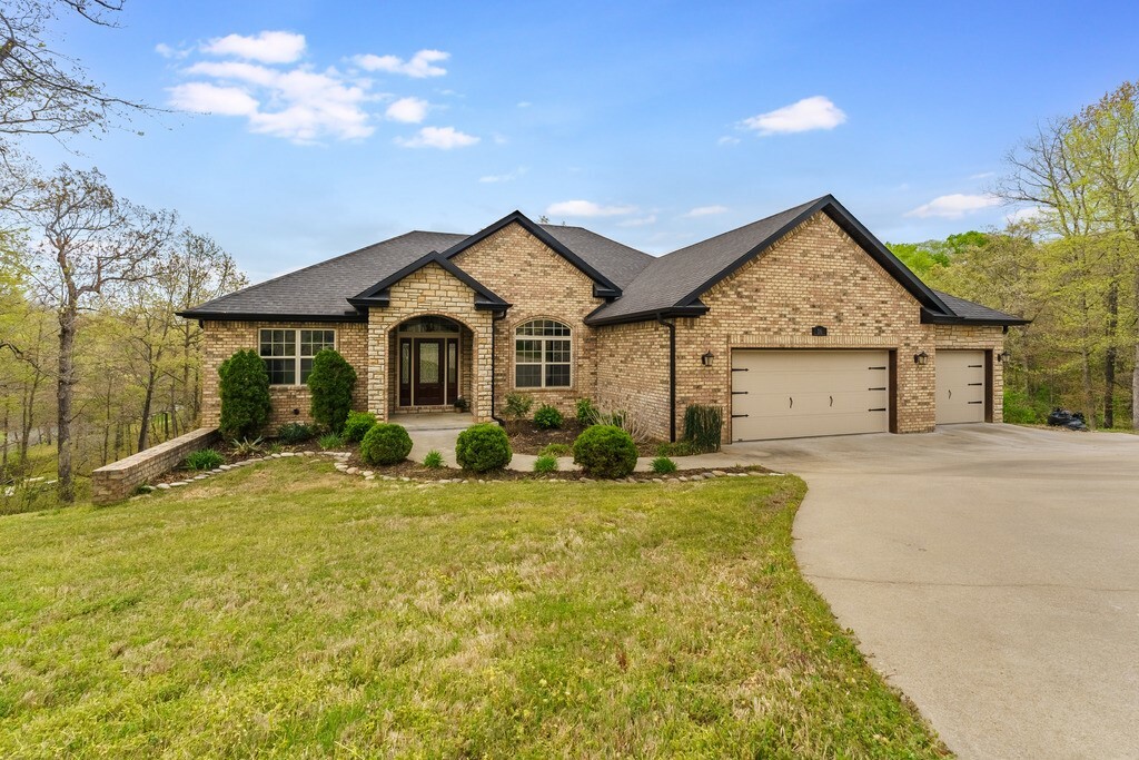 Property Photo: 16 Carole Rae Lane AR 72714