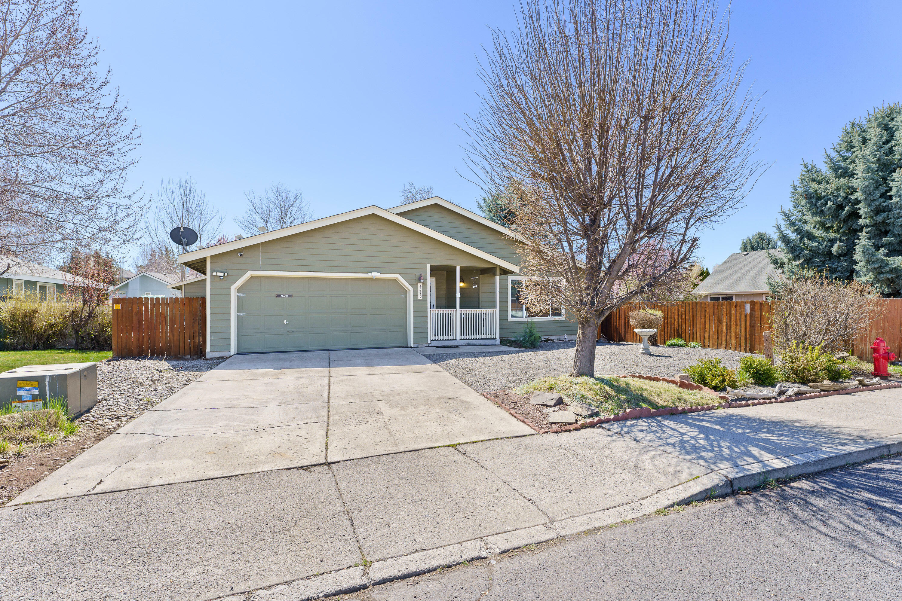 Property Photo: 2379 Mountain Willow Drive OR 97701