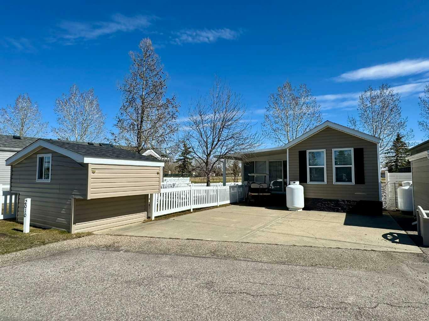 Property Photo: 35468 Range Road 30 2010 AB T4G 0M3