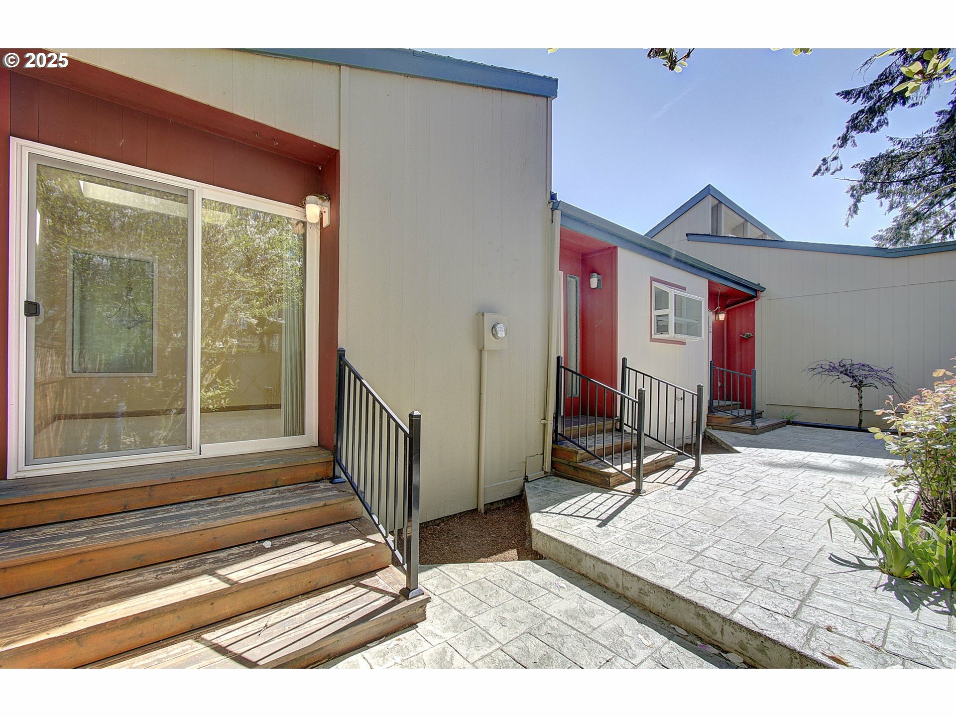 Property Photo: 18257 NE Cedar Dr WA 98604