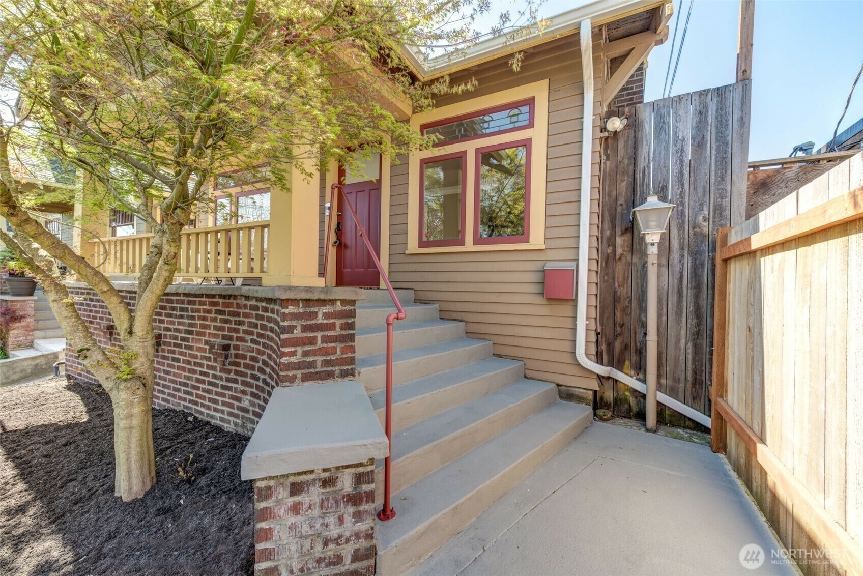 4429  4th Avenue NE  Seattle WA 98105 photo