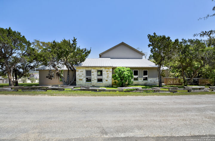 1340 Hinch  New Braunfels TX 78132 photo