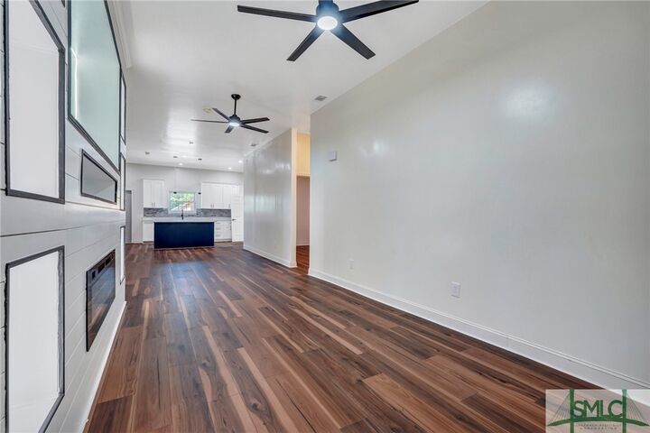 Property Photo:  801 W 50th Street  GA 31405 