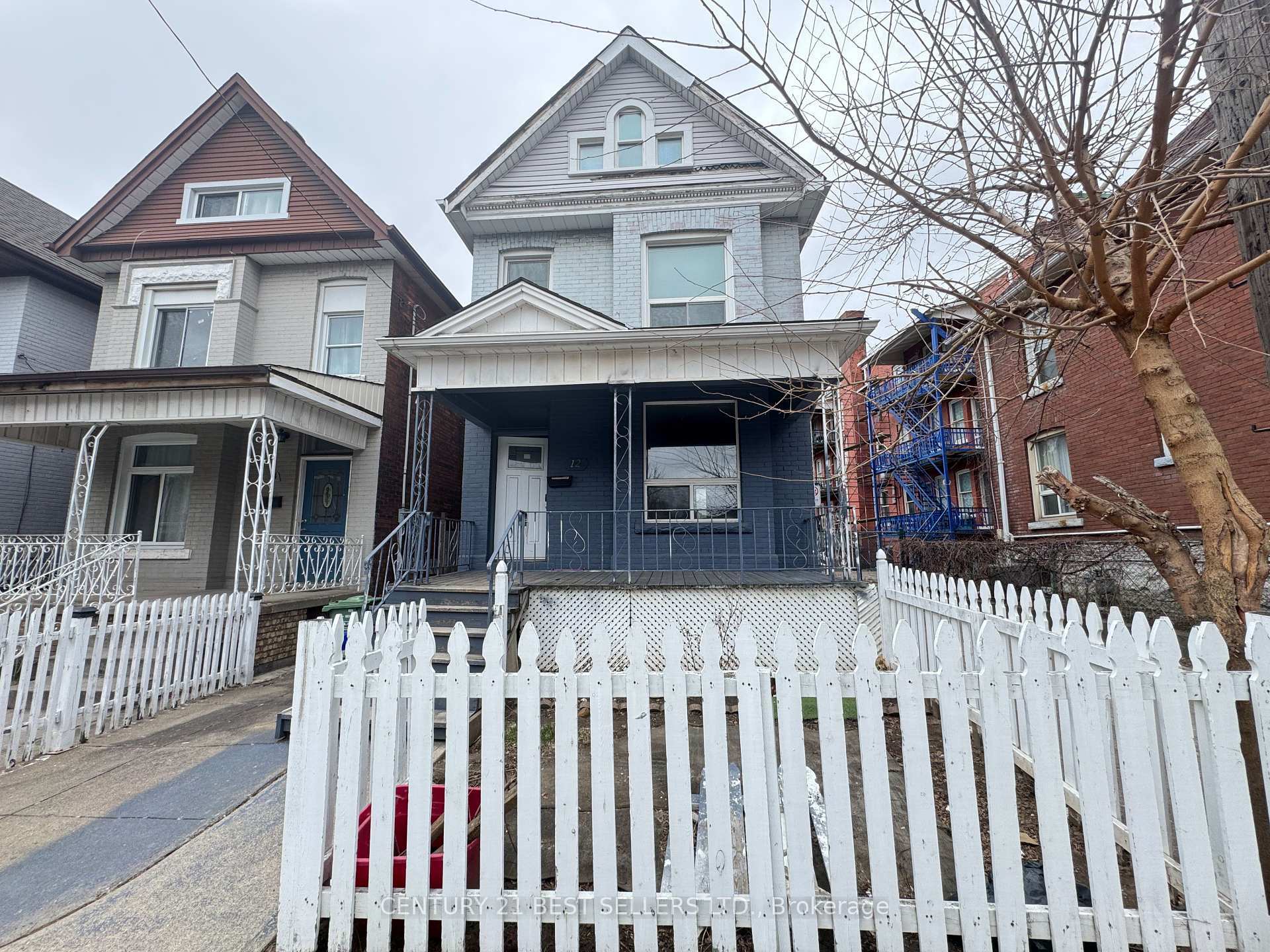 Property Photo:  12 Arthur Avenue N  ON L8L 6C5 
