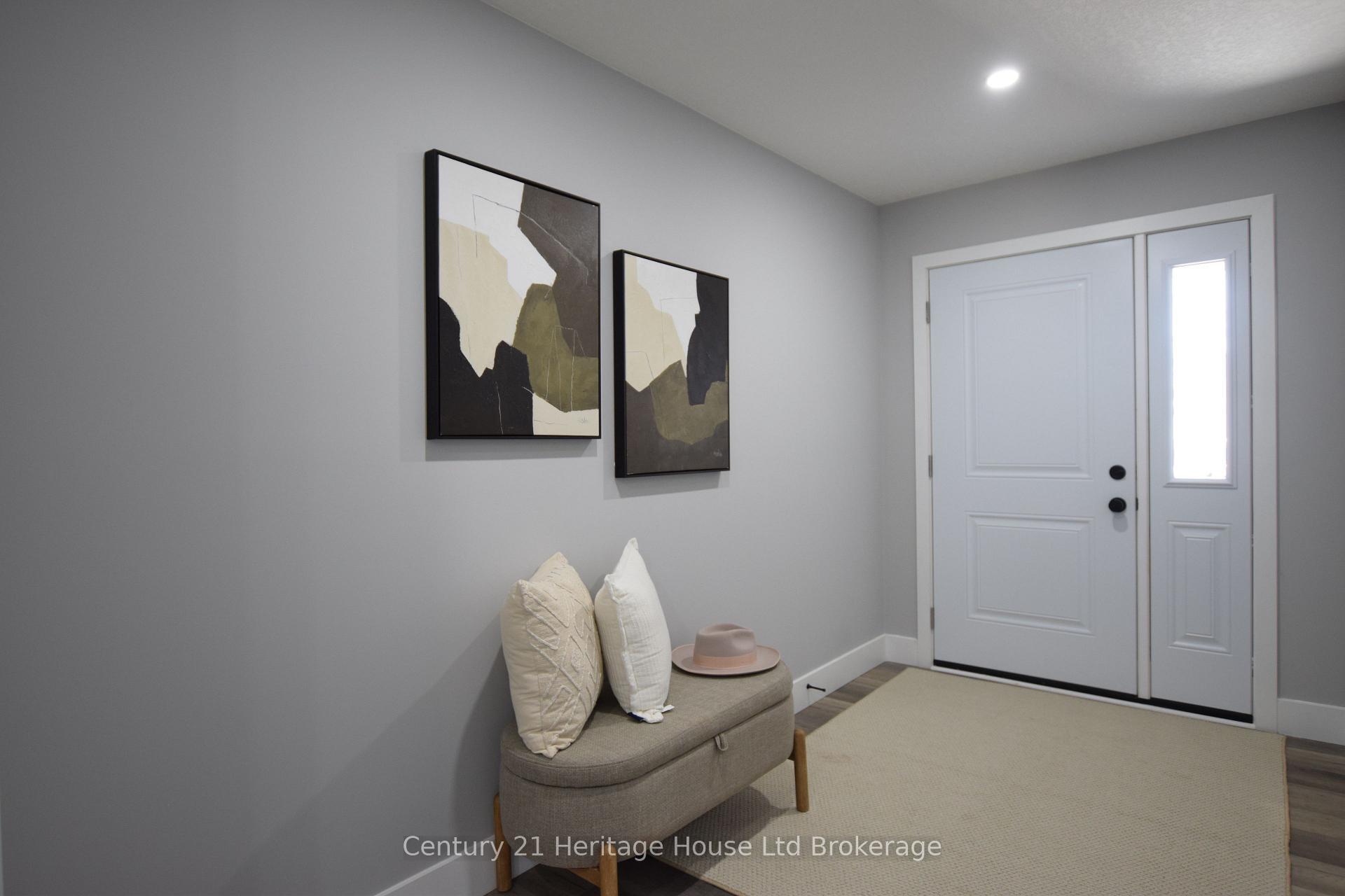 Property Photo:  305 Simcoe Street  ON N4S 1J1 