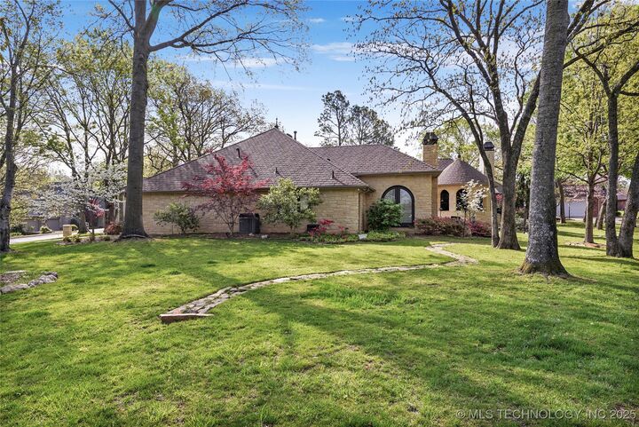 Property Photo:  749 Brookhollow Lane  OK 74006 