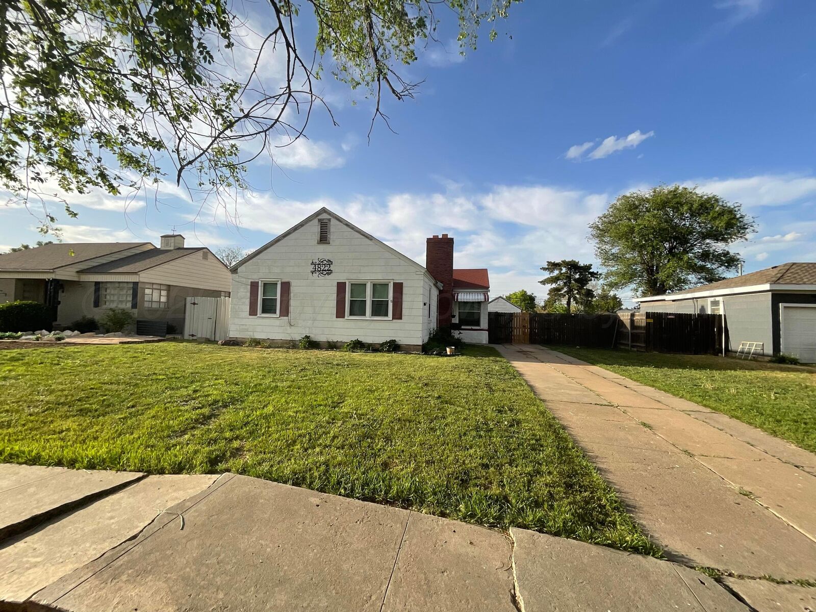 Property Photo: 4822 SW 10th Avenue TX 79106