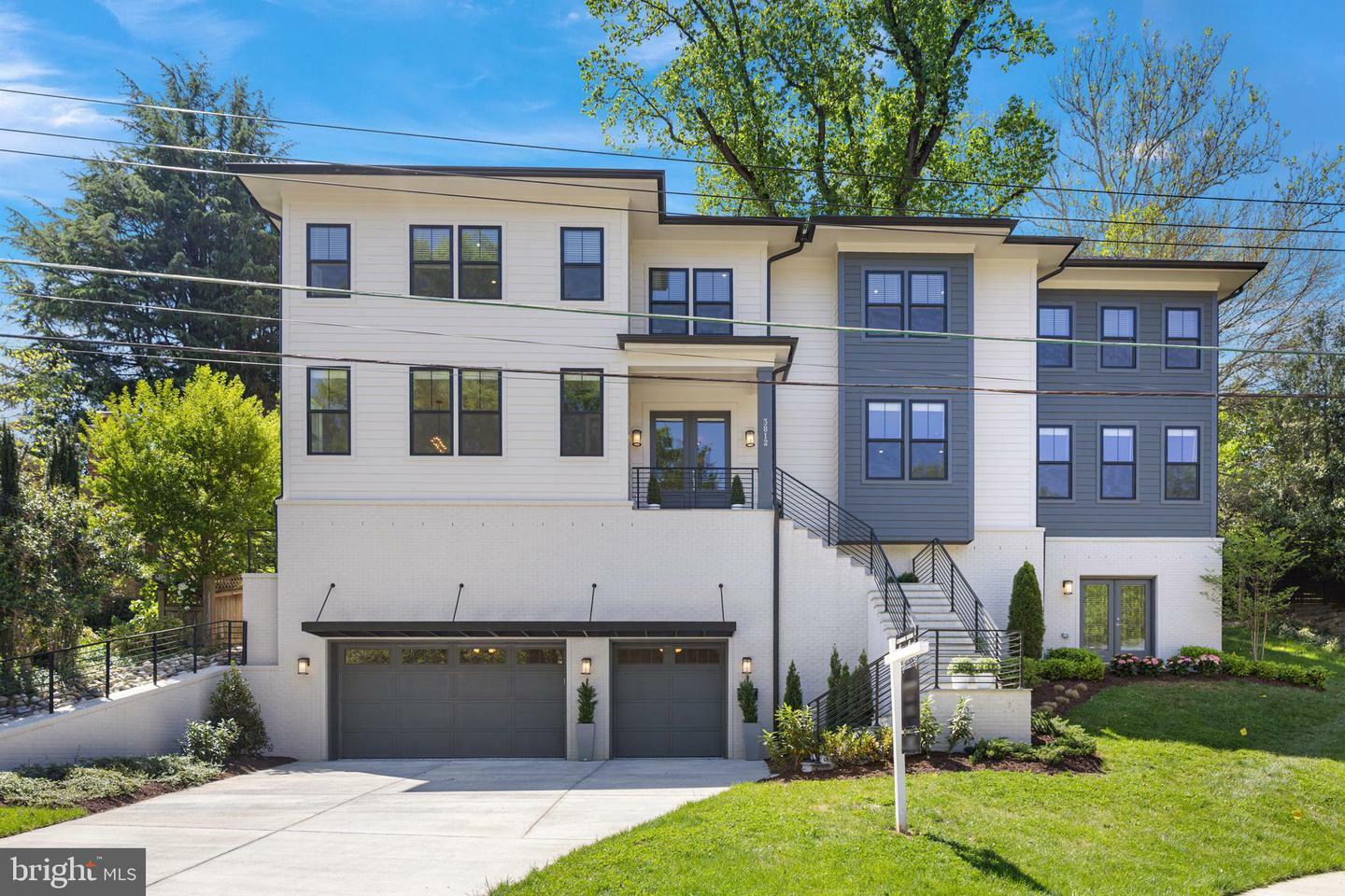 Property Photo: 3812 N Nelson Street VA 22207