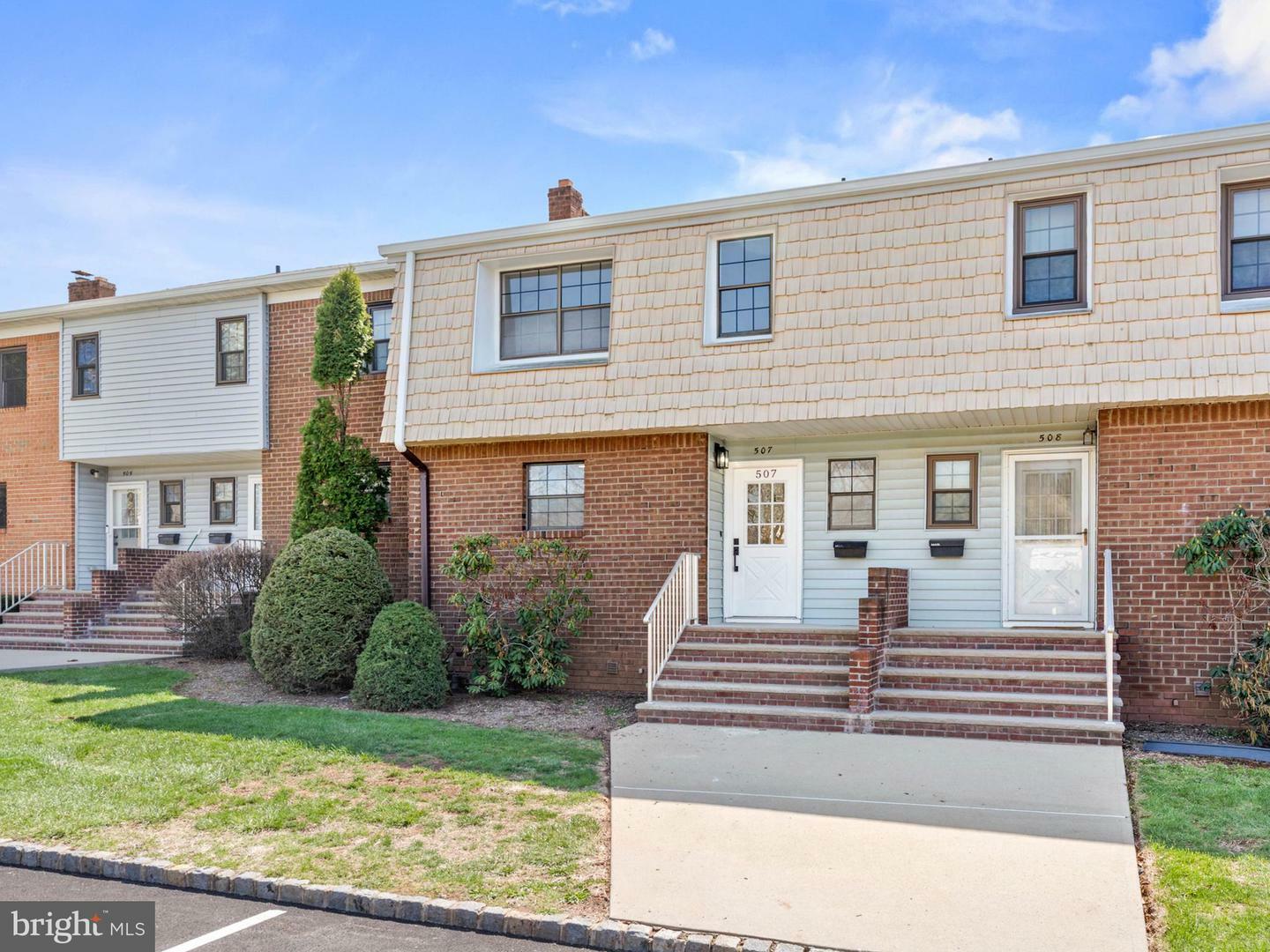 Property Photo: 507 Windsor Court NJ 08844