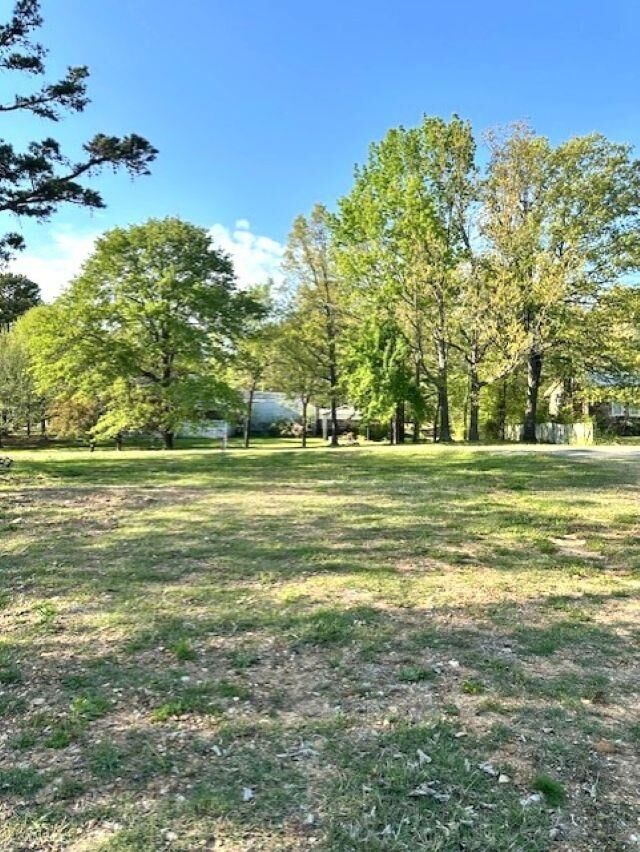 Property Photo:  1008 Oak Street  AR 72560 