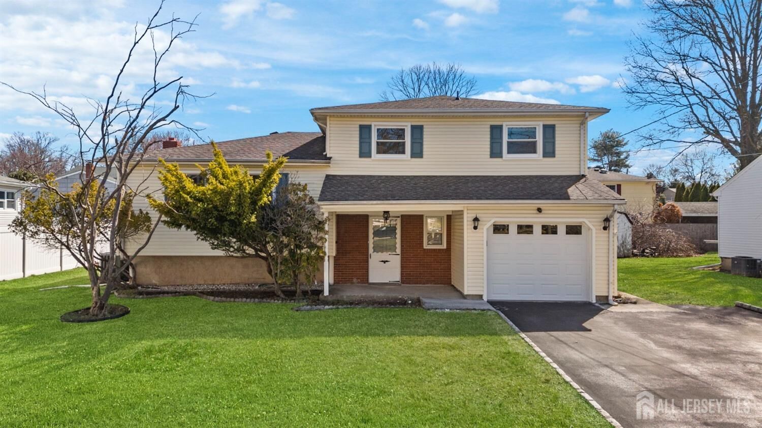 Property Photo:  24 Lench Avenue  NJ 08820 