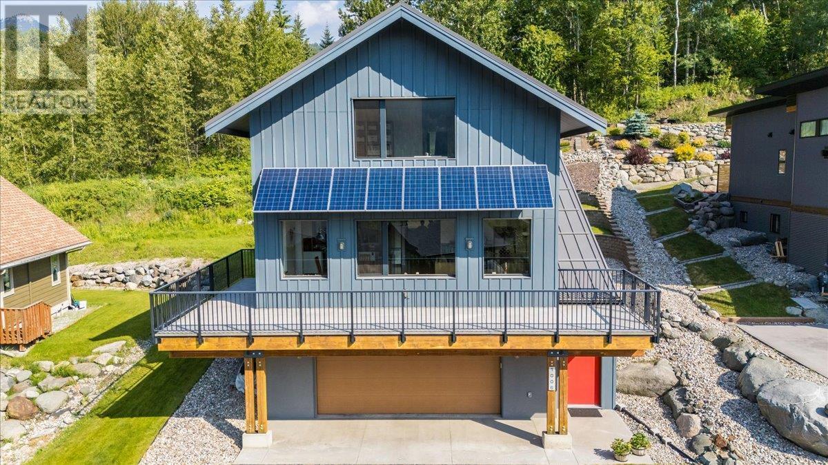 Property Photo: 1006 Silvertip Road BC V0G 1Y0