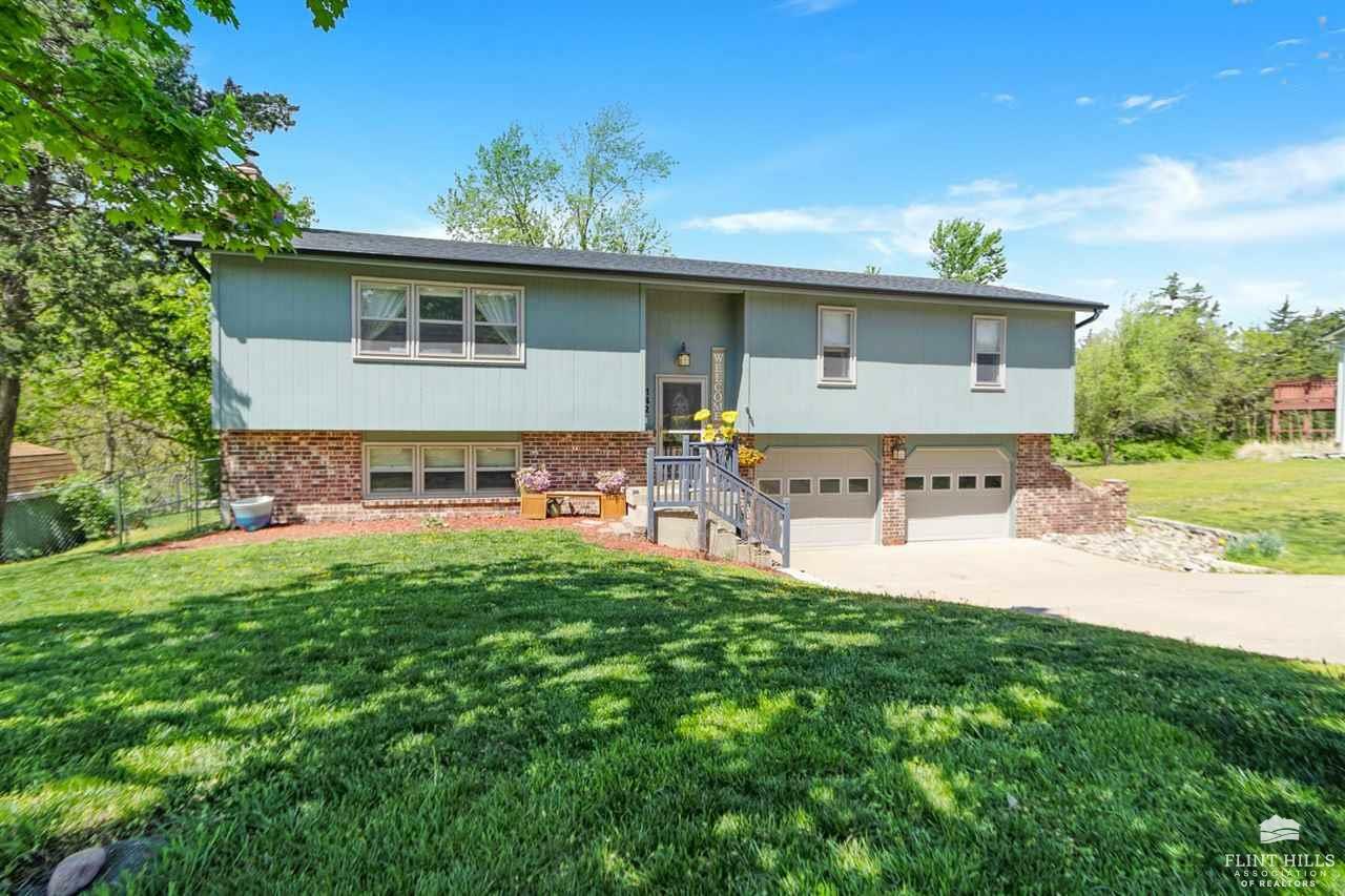 142 N Dartmouth Drive  Manhattan KS 66503 photo
