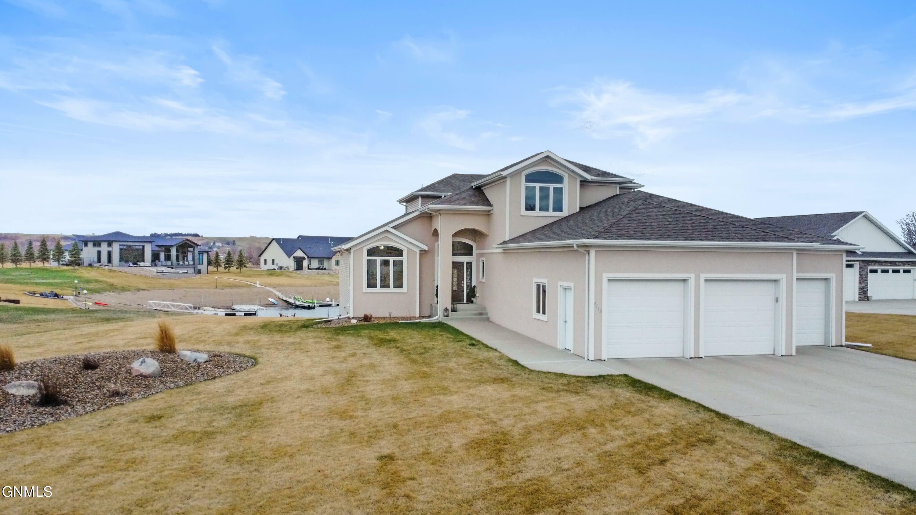 Property Photo: 4112 Shorefront Place SE ND 58554