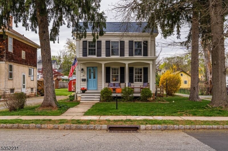 Property Photo:  85 Mine St  NJ 08822 