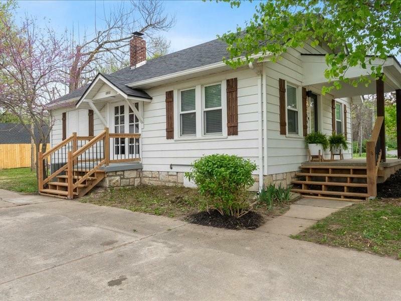 Property Photo: 7269 Holliday Drive KS 66106