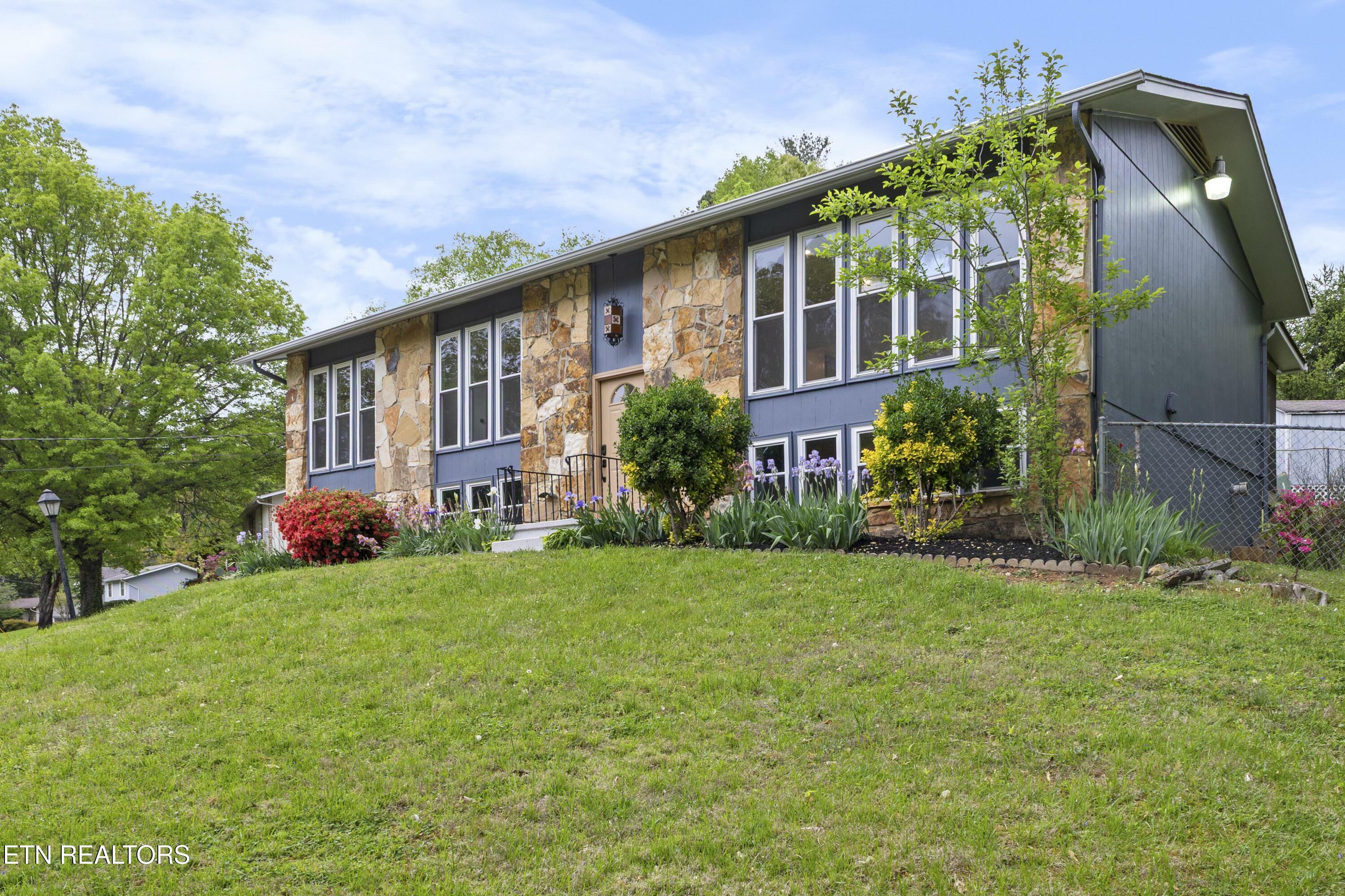 Property Photo: 8907 Farne Island Blvd TN 37923