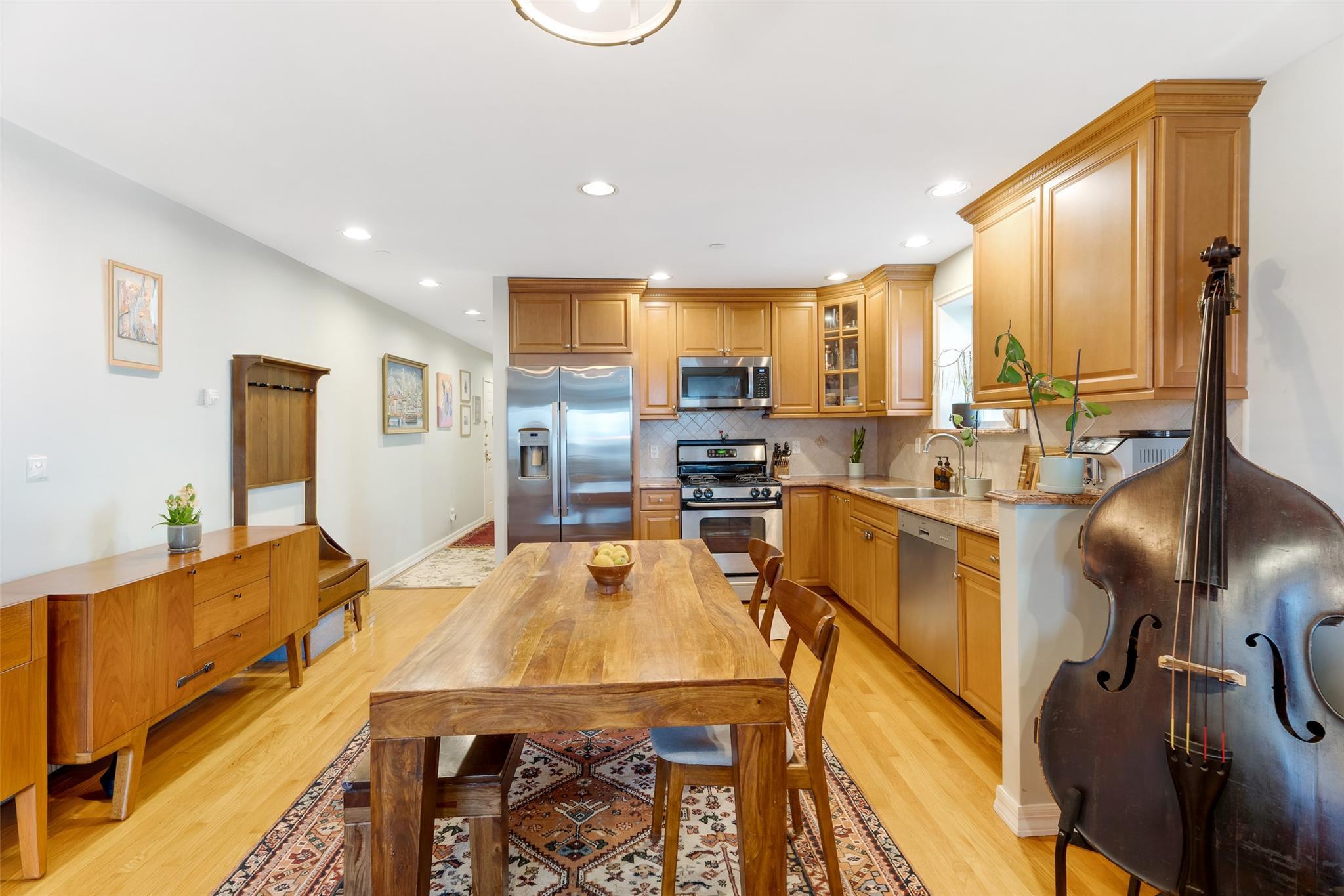 Property Photo:  143 Avenue O 6B  NY 11204 