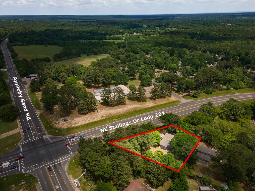 Property Photo: 4419 Red Oak Dr. TX 75965
