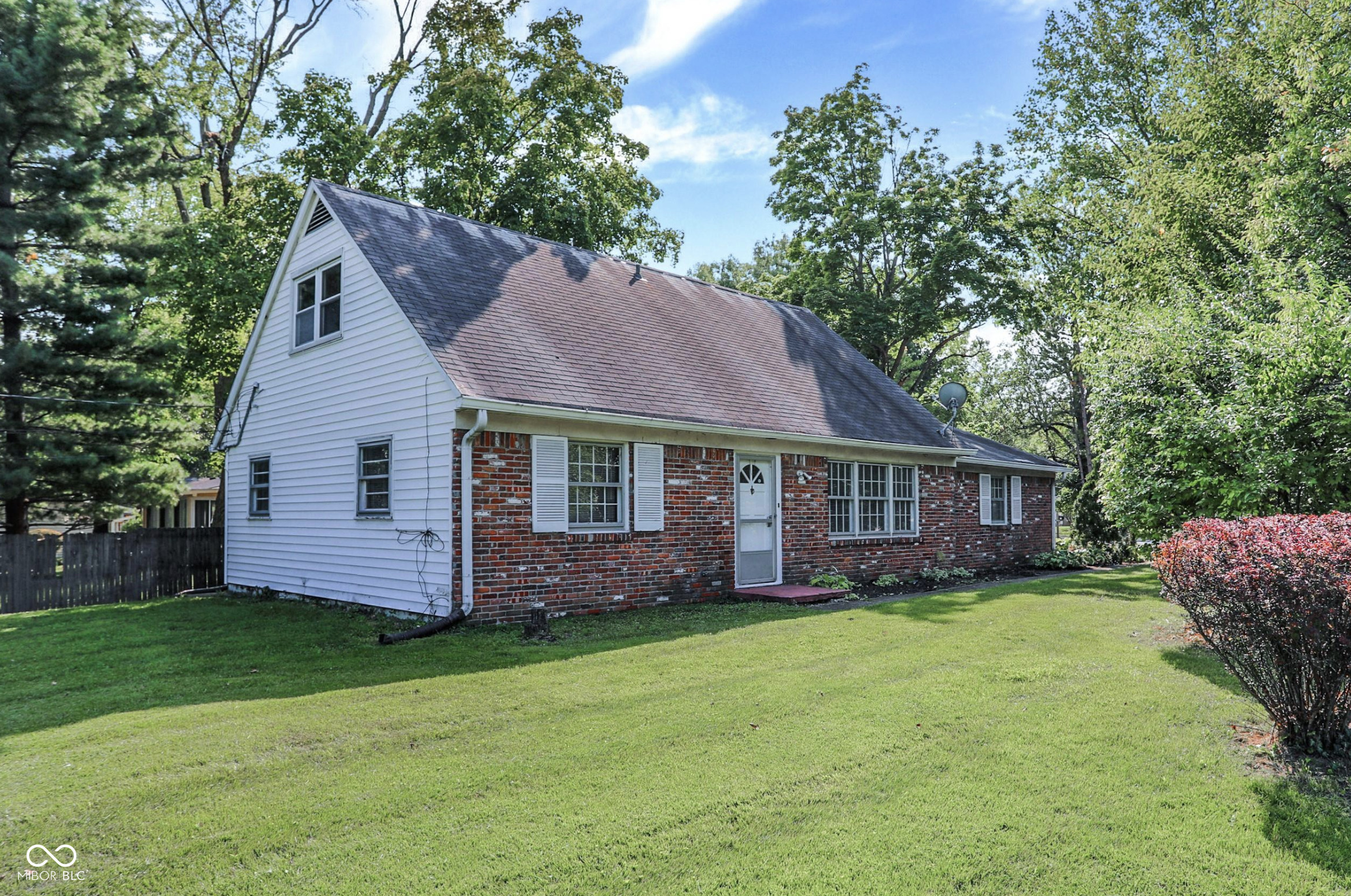 Property Photo: 8553 Broadway Street IN 46240