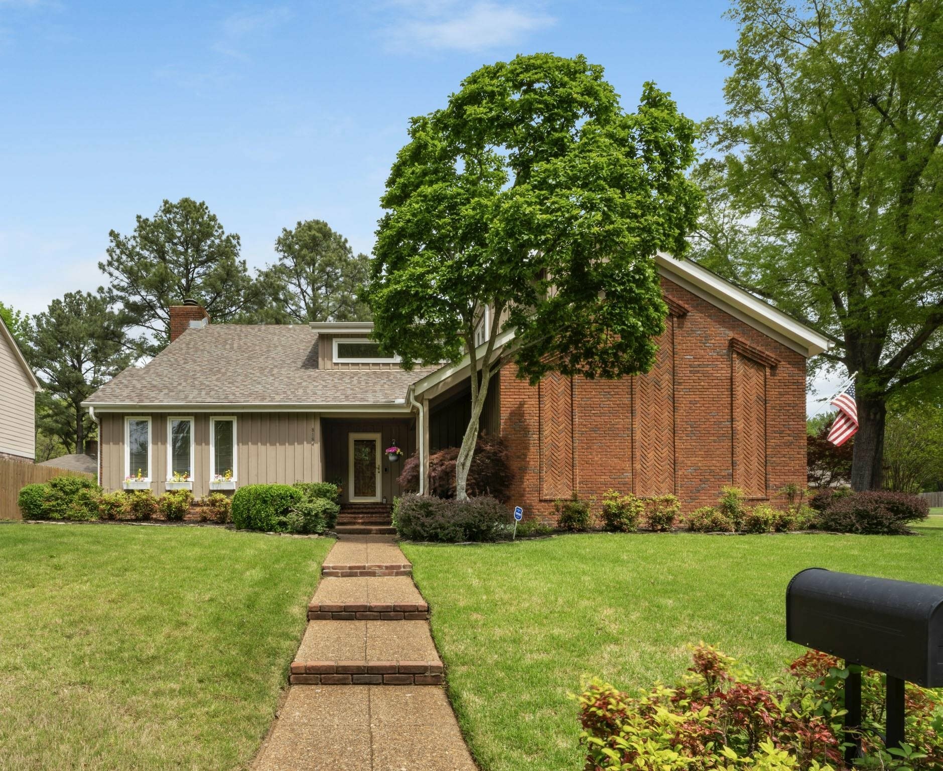 Property Photo: 8184 Hampton Grove Ln TN 38138