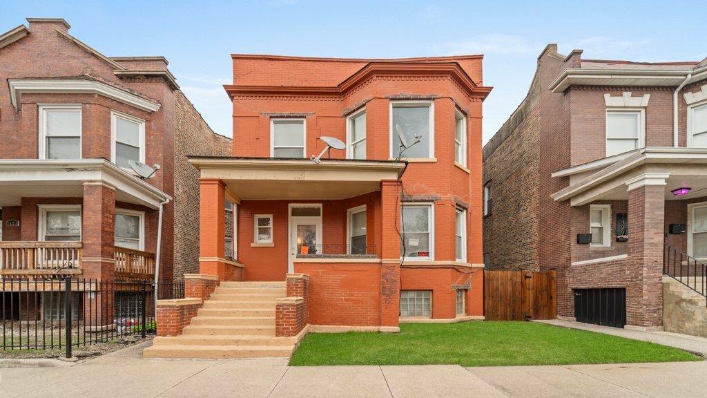 Property Photo: 7425 S Princeton Avenue IL 60621