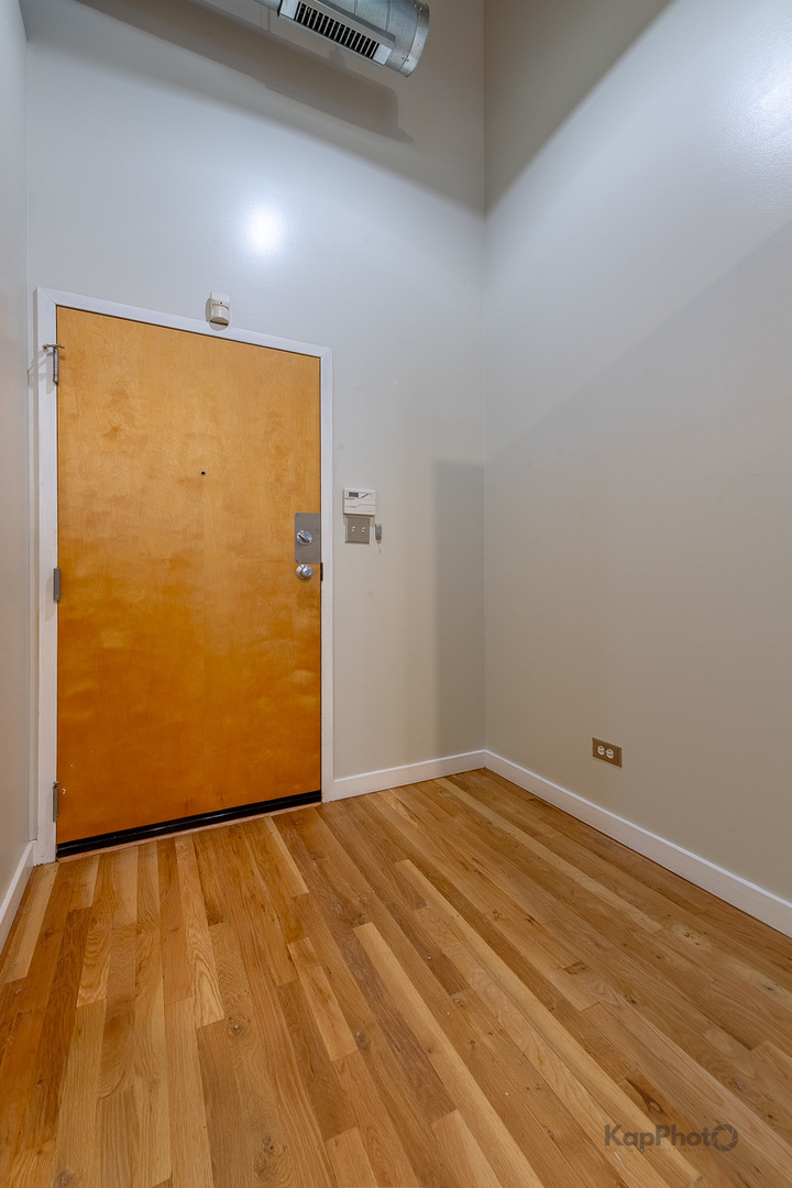 Property Photo: 1918 S Michigan Avenue 103 IL 60616