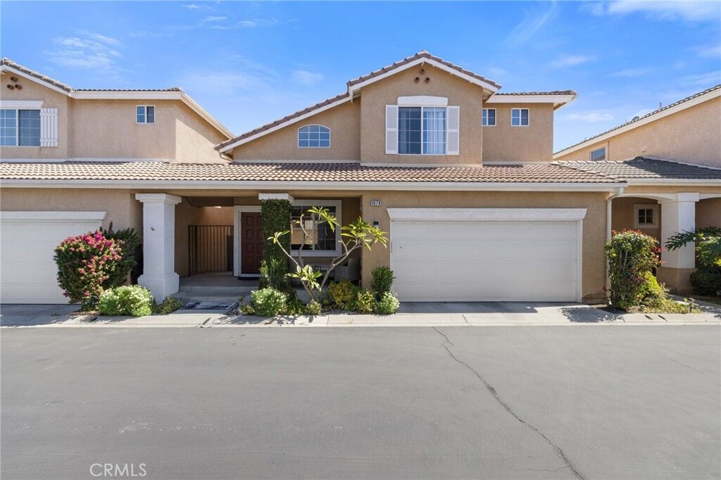 Property Photo:  1678 Larksberry Lane  CA 93065 