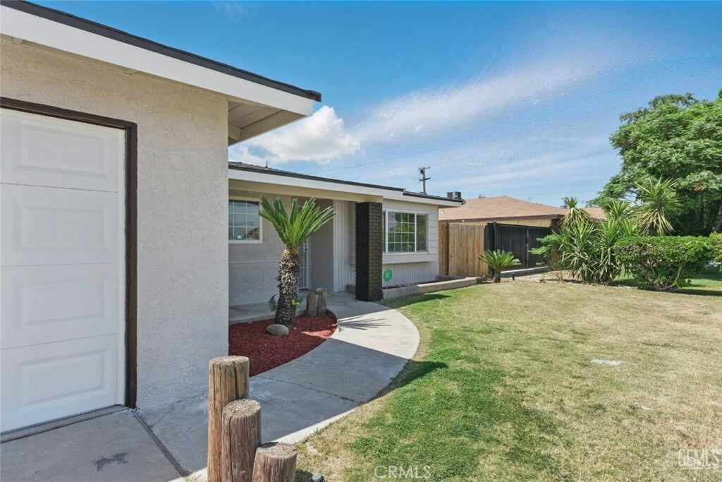 Property Photo: 4601 Monitor Street CA 93307