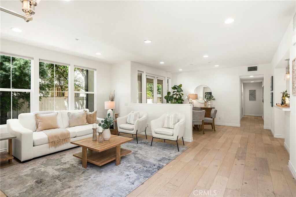Property Photo: 268 Lockford CA 92602