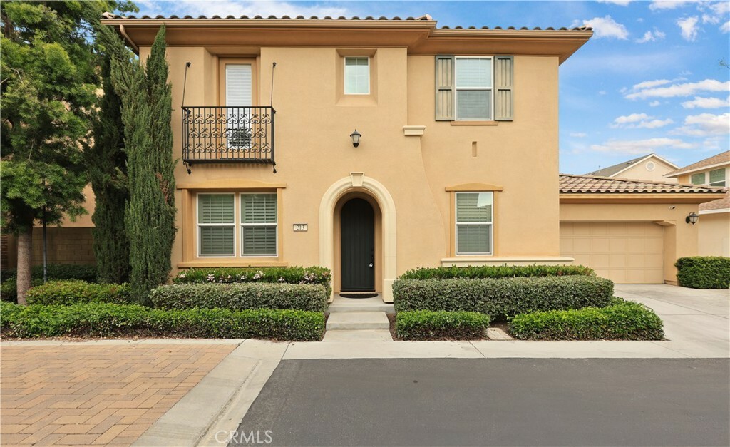 Property Photo:  213 Wicker  CA 92618 