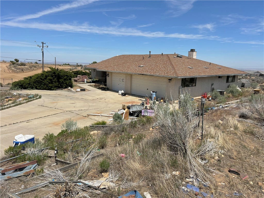 Property Photo: 5620 Ailanthus Street CA 92371
