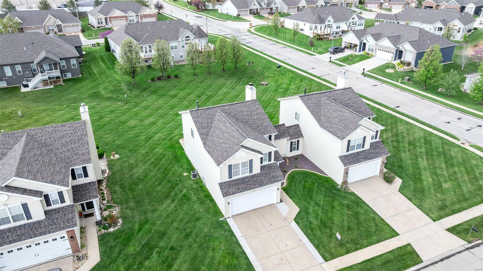 Property Photo: 206 Colonial Crossing MO 63385