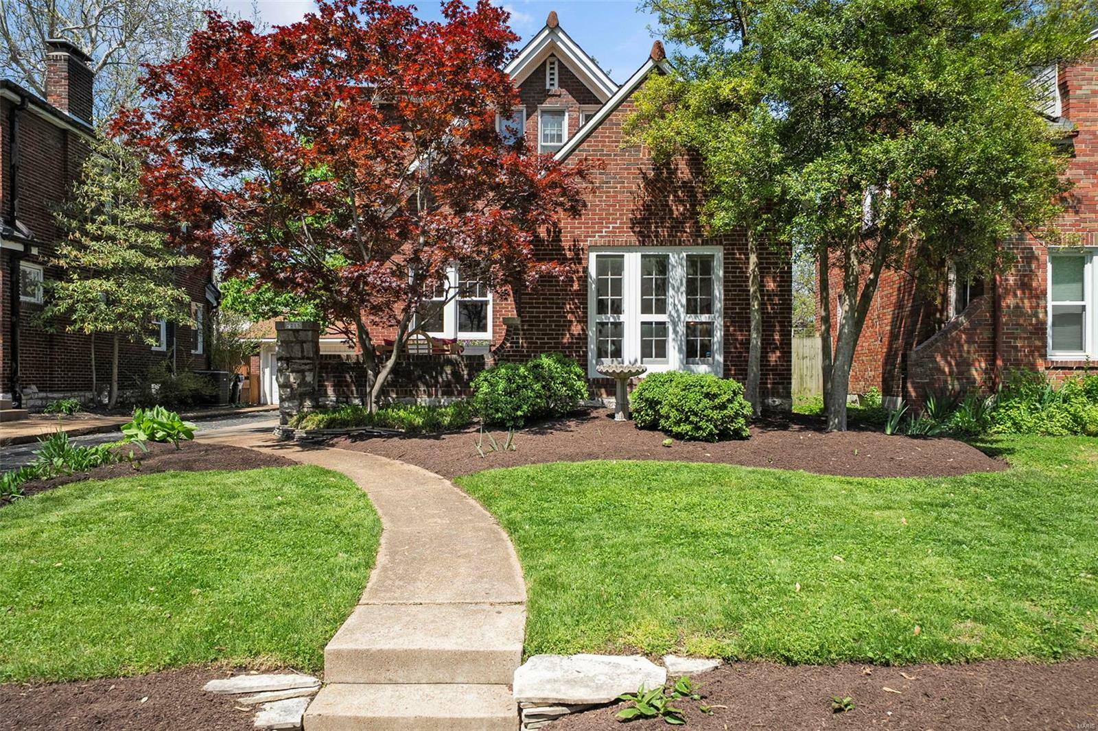 Property Photo: 7215 Northmoor Drive MO 63105
