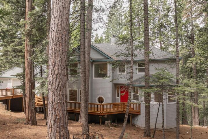 Property Photo:  845 Honey Court  CA 95247 