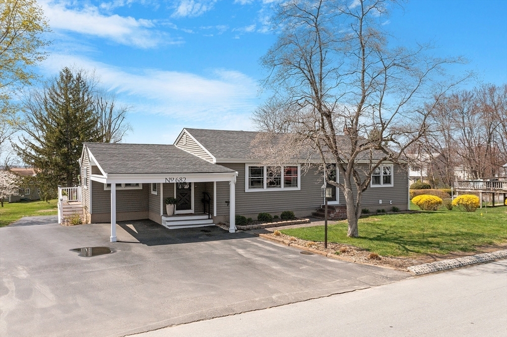 Property Photo: 682 Washington Street MA 01832