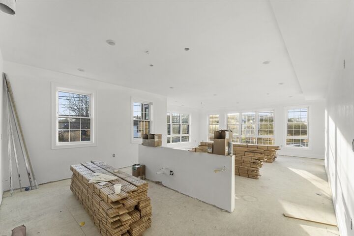 Property Photo: 272 Lincoln St 204 MA 01752