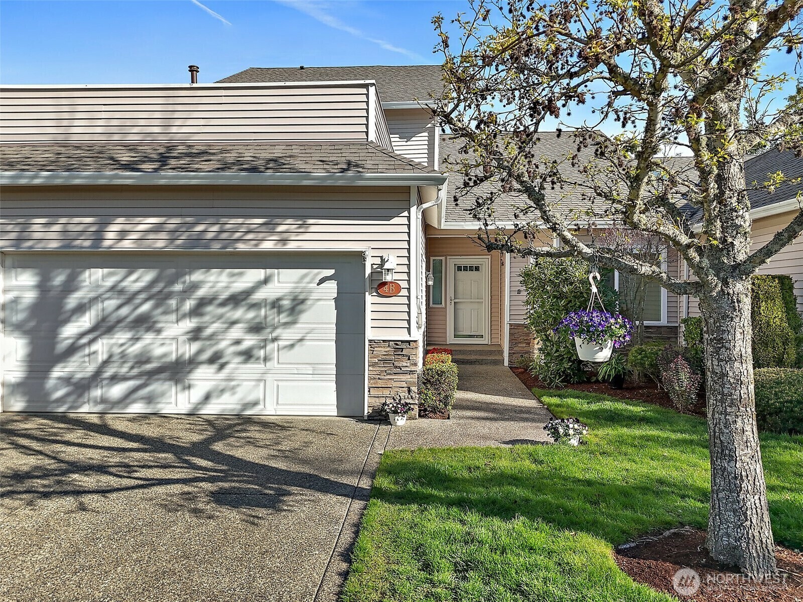 Property Photo: 1301 67th Street SE 4B WA 98092