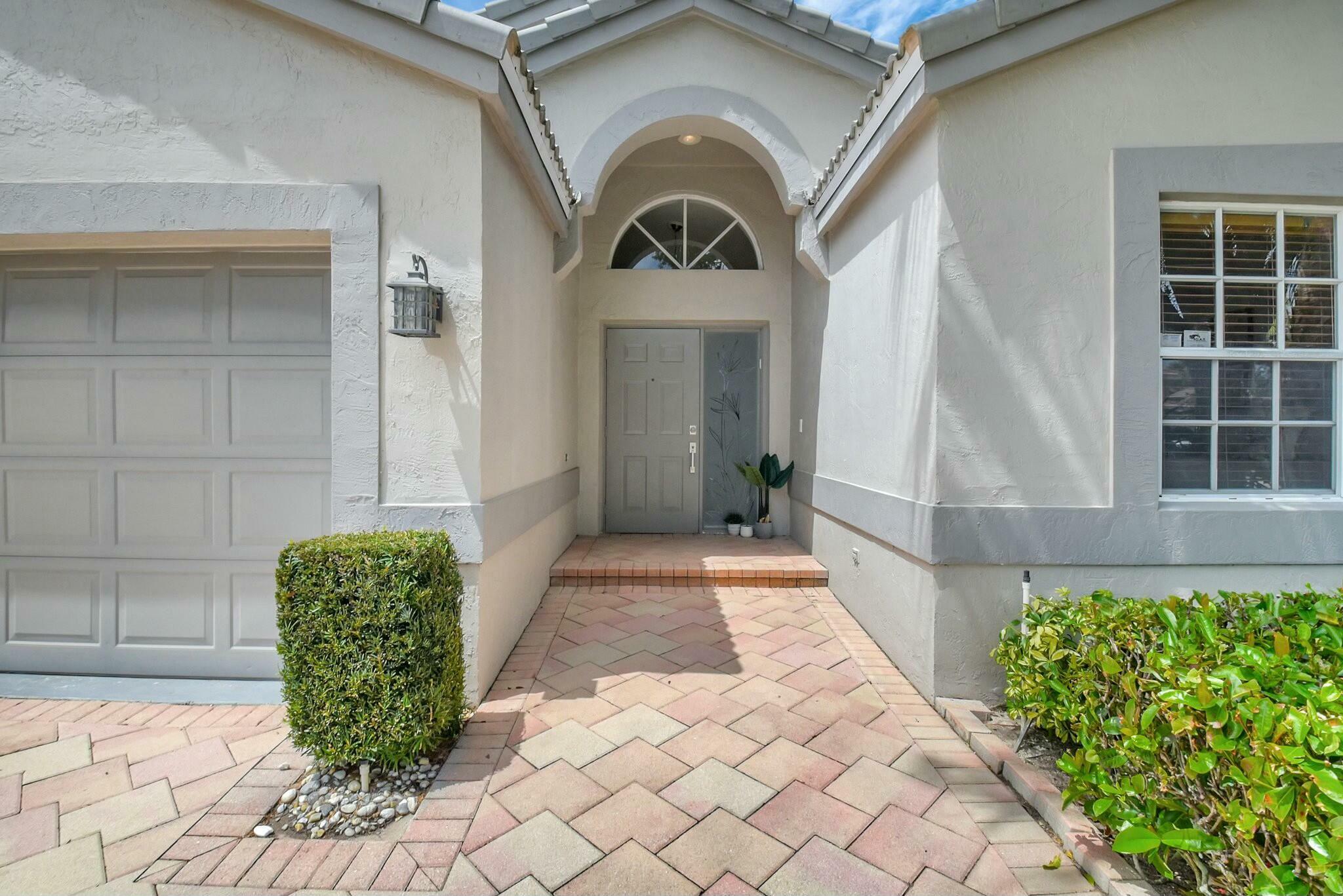 Property Photo: 6533 Kings Creek Terrace FL 33437